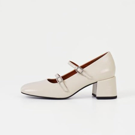 Cream pump shoes best sale