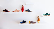 Load image into Gallery viewer, Eight different colors of women&#39;s oxfords 