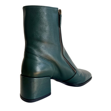 Load image into Gallery viewer, Block heel in self covered green leather