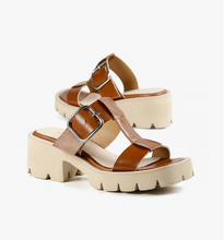 Load image into Gallery viewer, Buckle Lug Mule Tan Leather Sandals