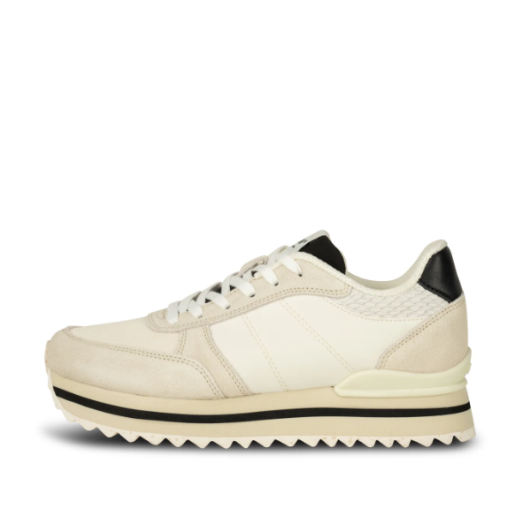 White platform sneaker