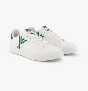 Sporty Sustainable White and green sneakers