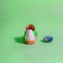 Load image into Gallery viewer, White patent leather heel on green suede and leather oxford