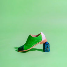 Load image into Gallery viewer, Green suede oxford with leather toe and patent leather white heel