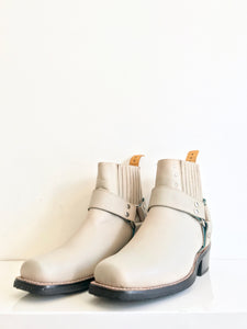 No. 2037 Offroad Ankle Harness Boot Bone